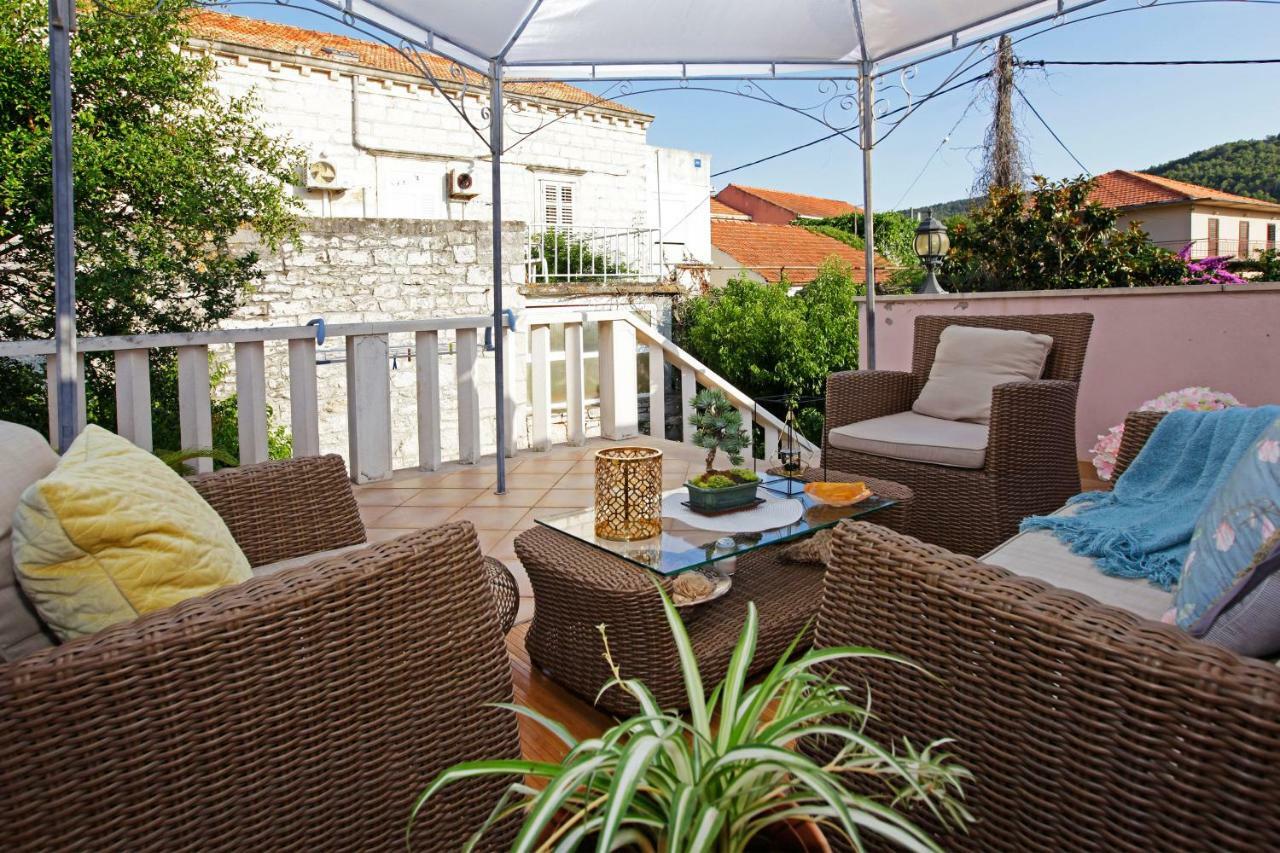 Apartment Ambroz Vela Luka Exterior photo