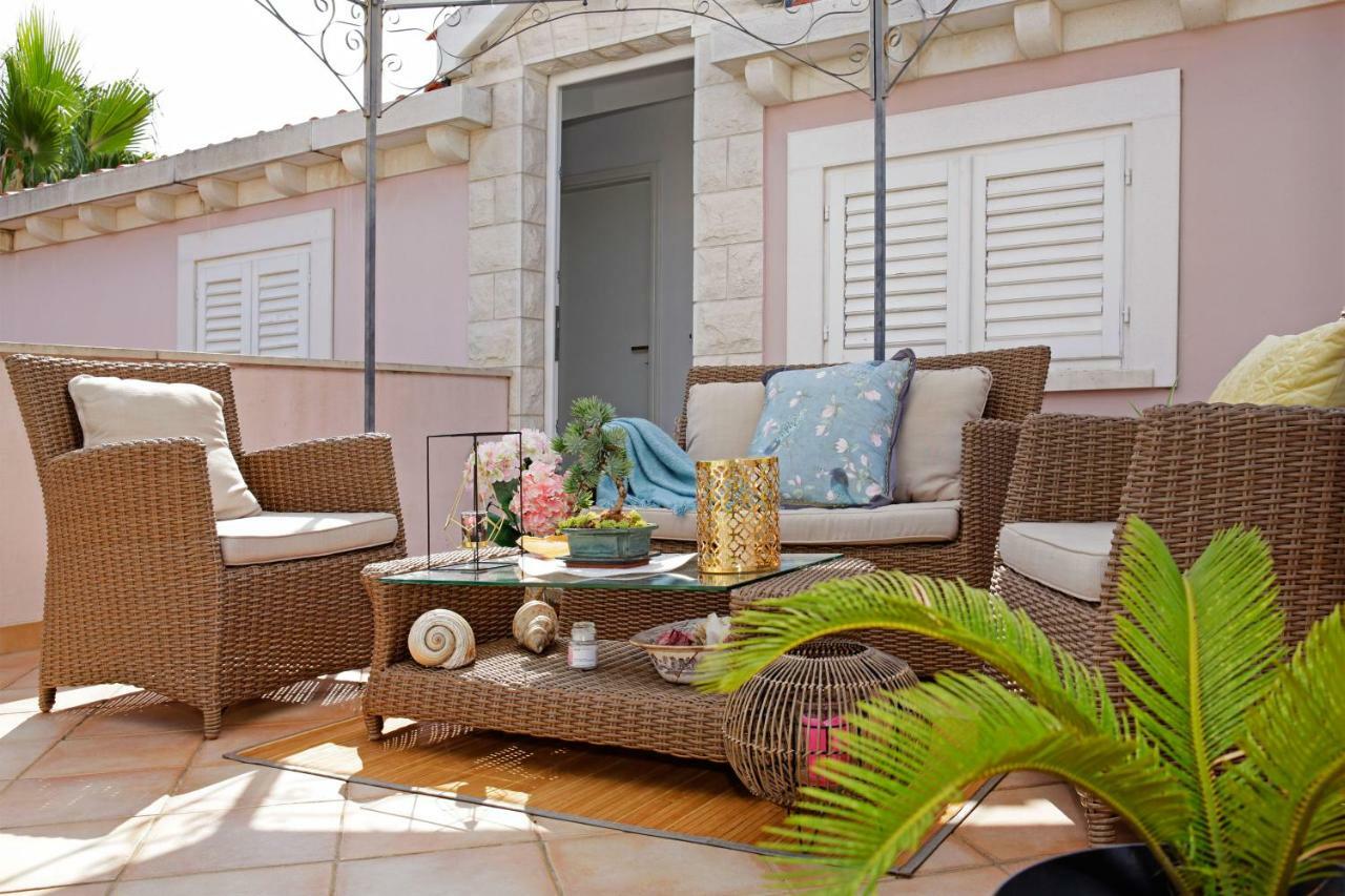 Apartment Ambroz Vela Luka Exterior photo